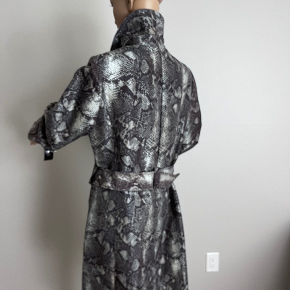 INC International Concept Snake Embossed Snap Front Buckle Belt Rain Coat size L - Picture 9 of 15